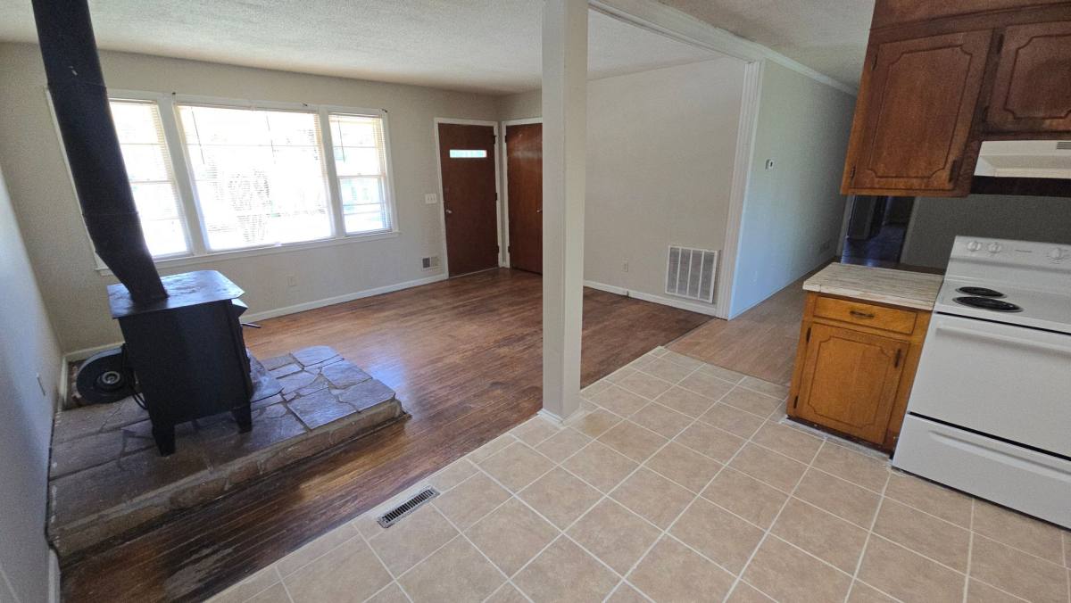 House for rent at 2233 Windsor Dr, Cayce, SC 29033