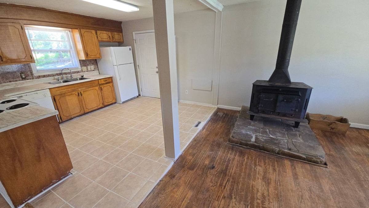 House for rent at 2233 Windsor Dr, Cayce, SC 29033