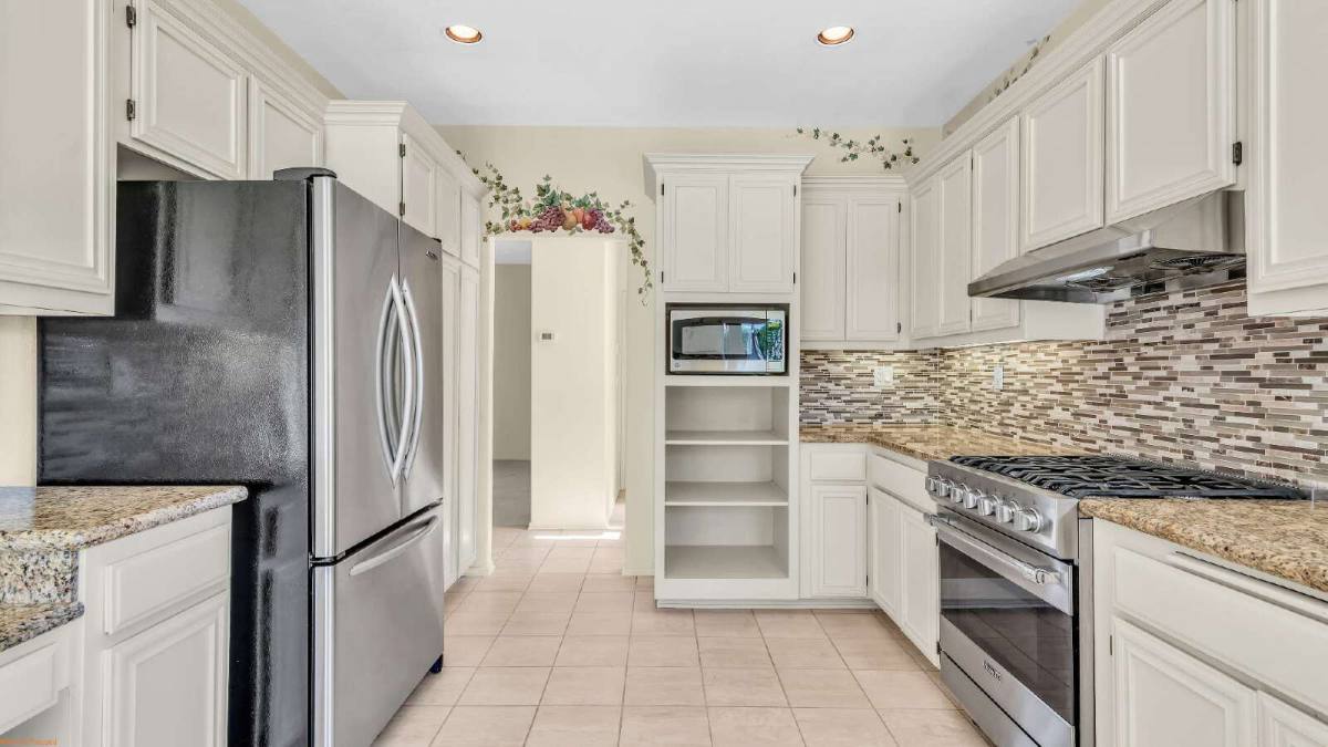 House for rent at 77671 Barons Circle, Palm Desert, CA 92211