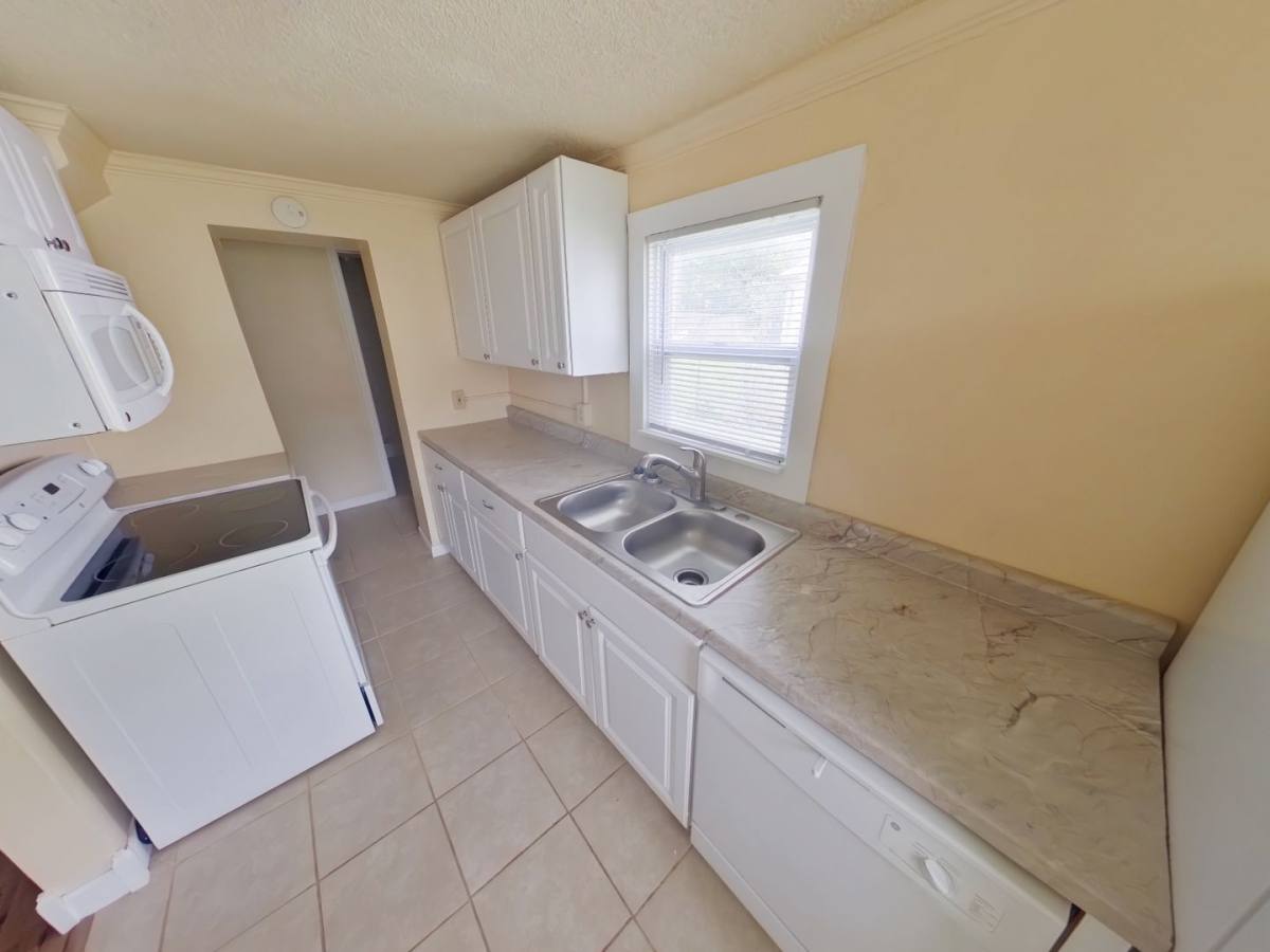 House for rent at 2239 Santa Fe S, Wichita, KS 67211