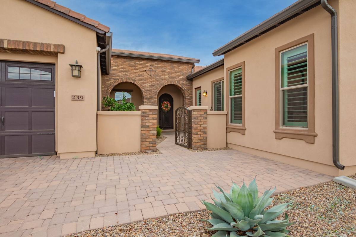 House for rent at 239 E Leverenz Ave, San Tan Valley, AZ 85140