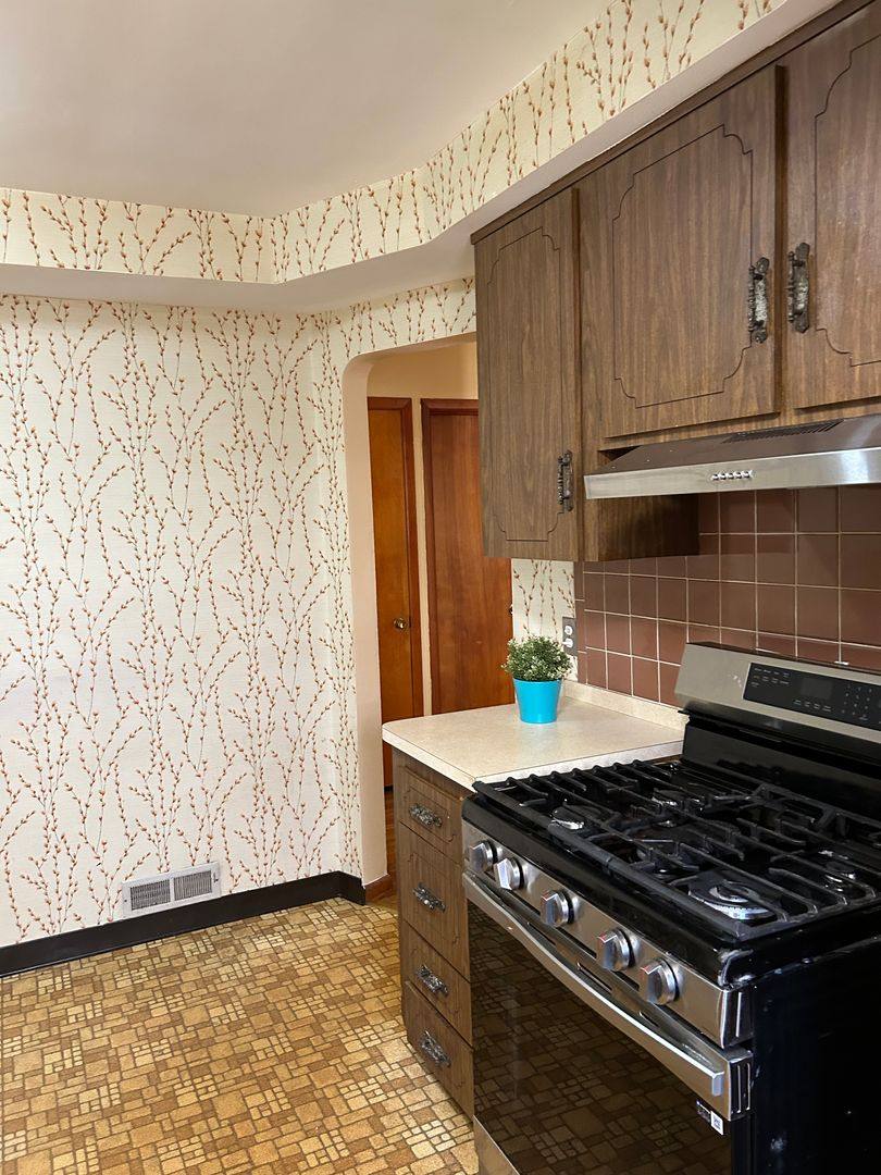 House for rent at 4409 Adrian Rd, Cleveland, OH 44121