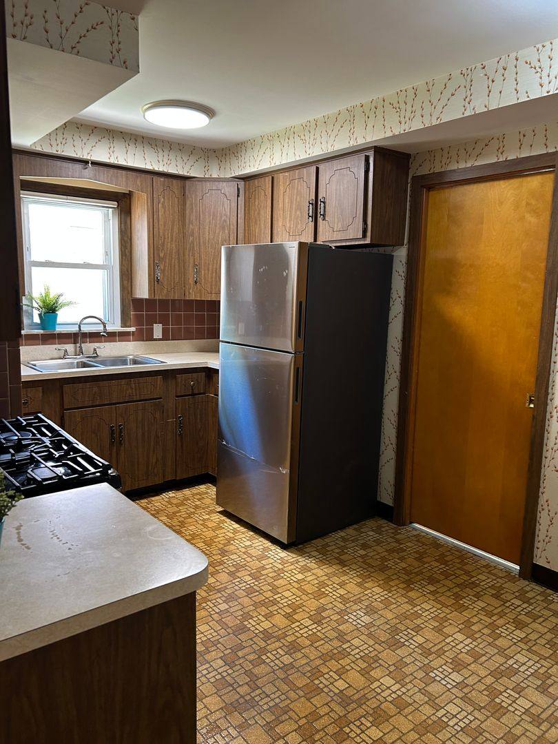 House for rent at 4409 Adrian Rd, Cleveland, OH 44121