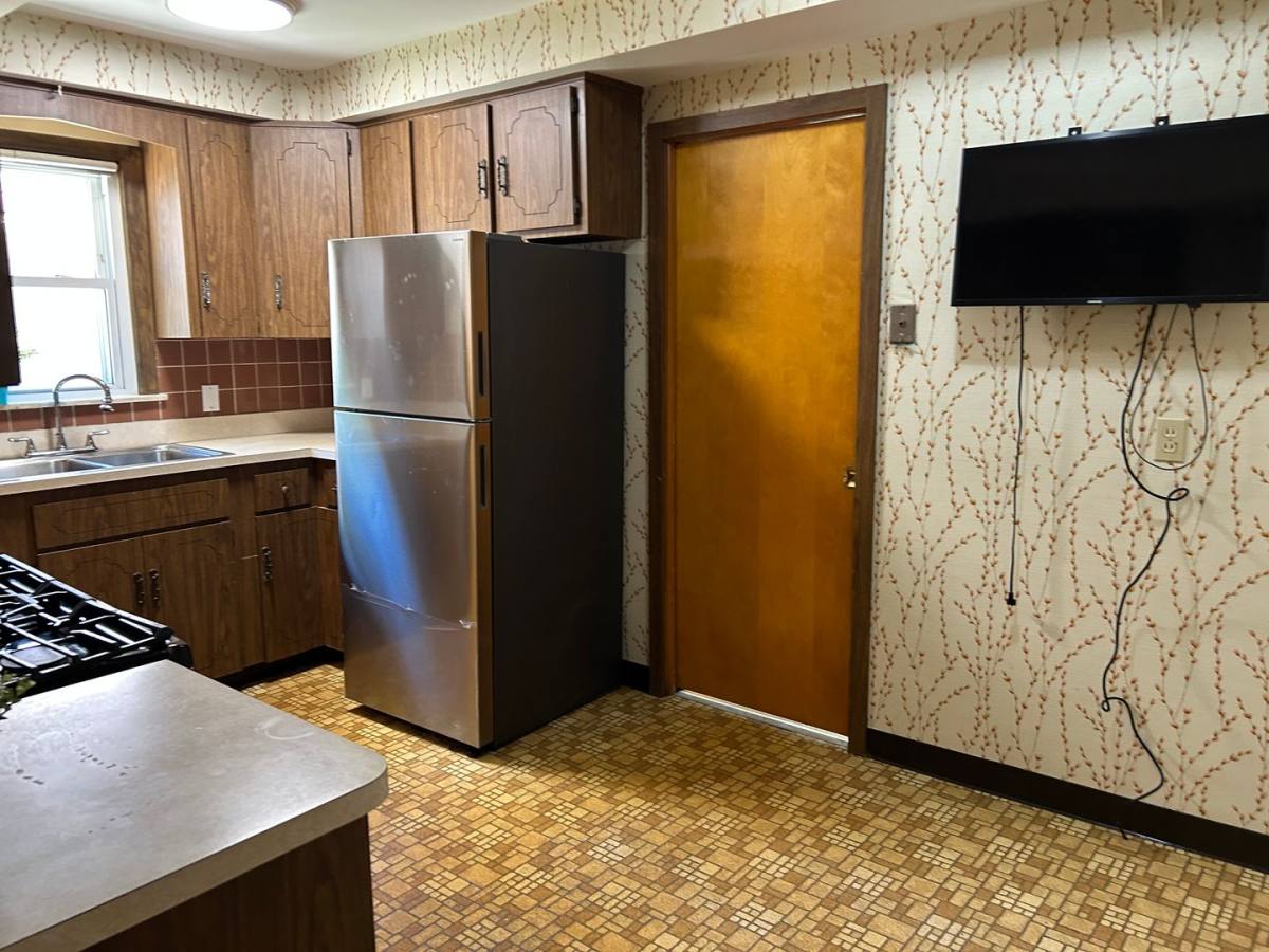 House for rent at 4409 Adrian Rd, Cleveland, OH 44121
