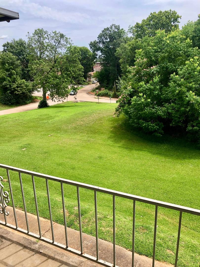 Apartment for rent at 203 S College St, Brandon, MS 39042