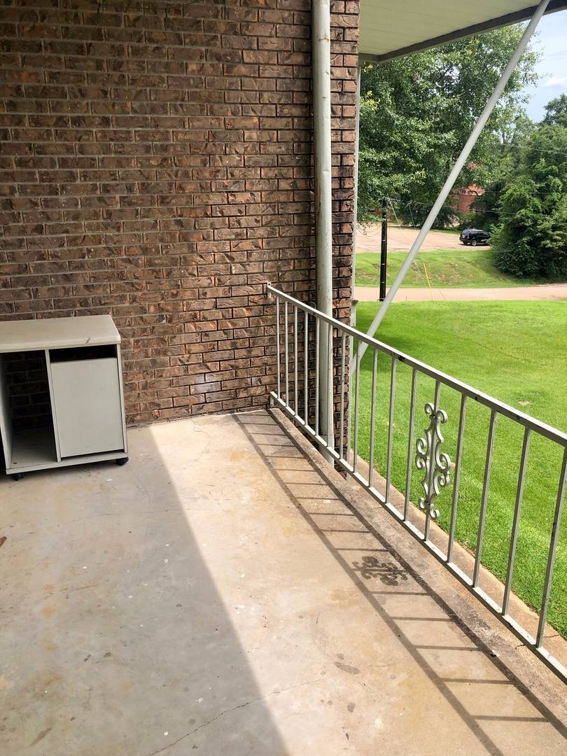 Apartment for rent at 203 S College St, Brandon, MS 39042