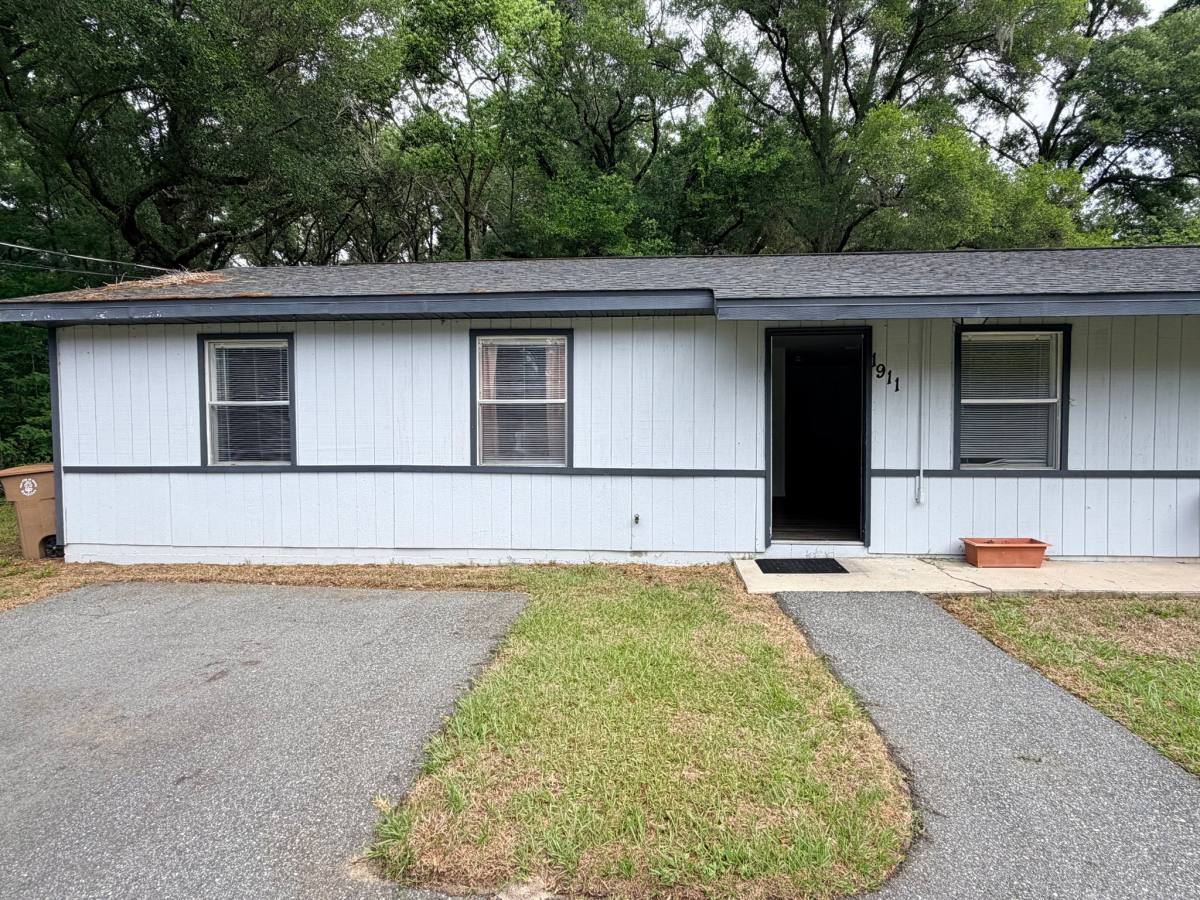 Apartment for rent at 1911 NW 6th St, Ocala, FL 34475