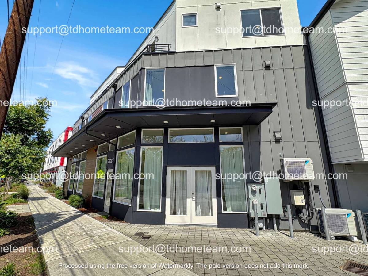 Townhouse for rent at 7118 Beacon Ave S #B, Seattle, WA 98108