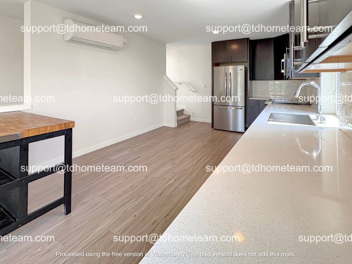 Townhouse for rent at 7118 Beacon Ave S #B, Seattle, WA 98108