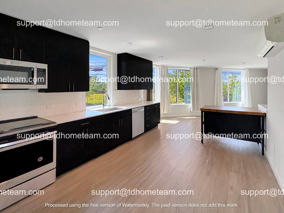 Townhouse for rent at 7118 Beacon Ave S #B, Seattle, WA 98108