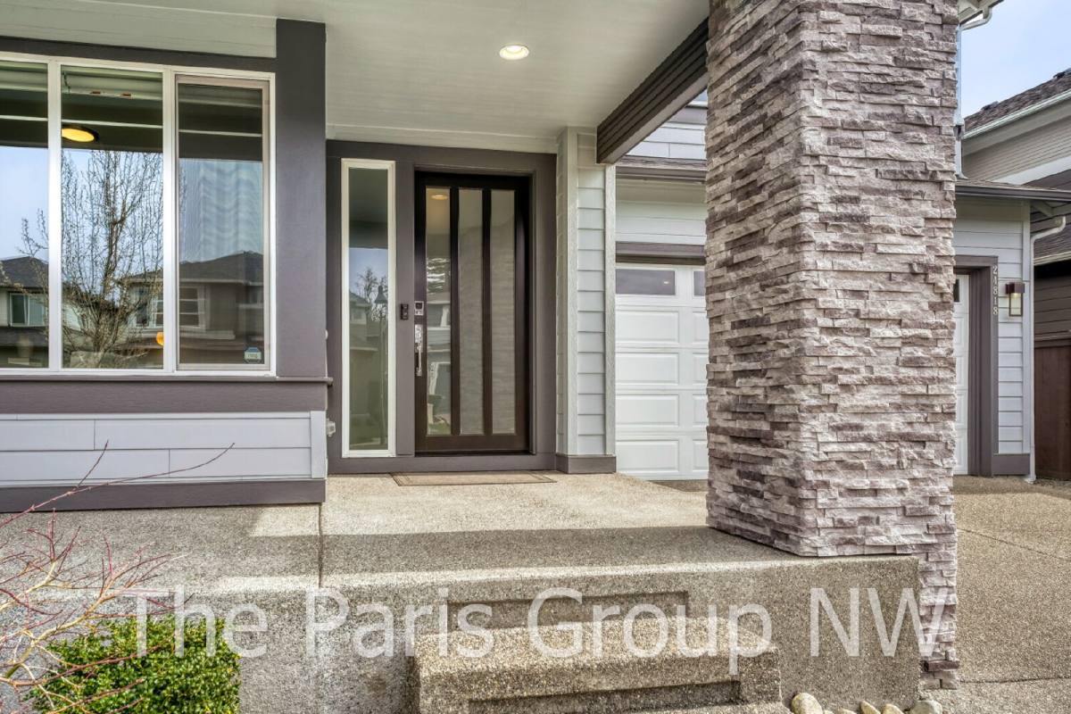 House for rent at 24818 237th Lane SE, Maple Valley, WA 98038