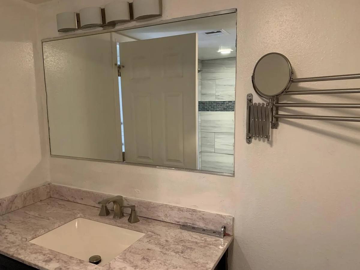 Condo for rent at 400 N Sunrise Way, Palm Springs, CA 92262
