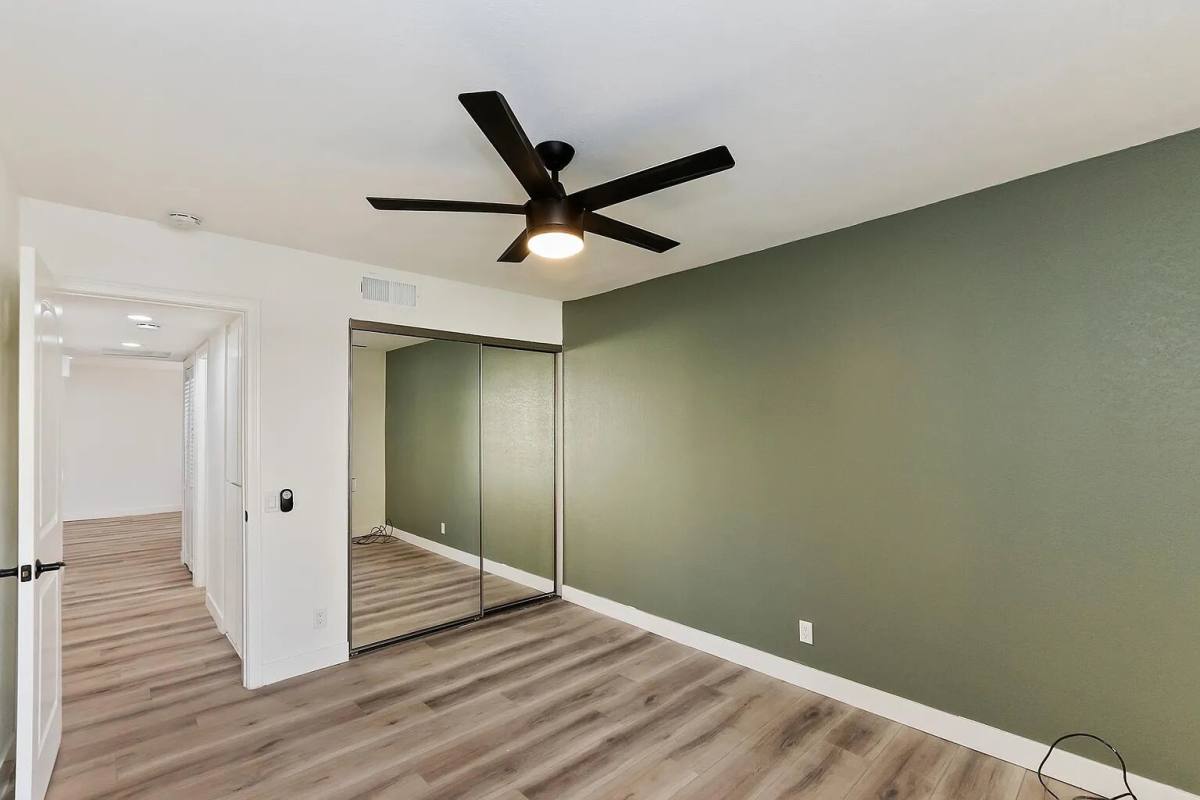 Condo for rent at 445 Bradshaw E Lane, Palm Springs, CA 92262