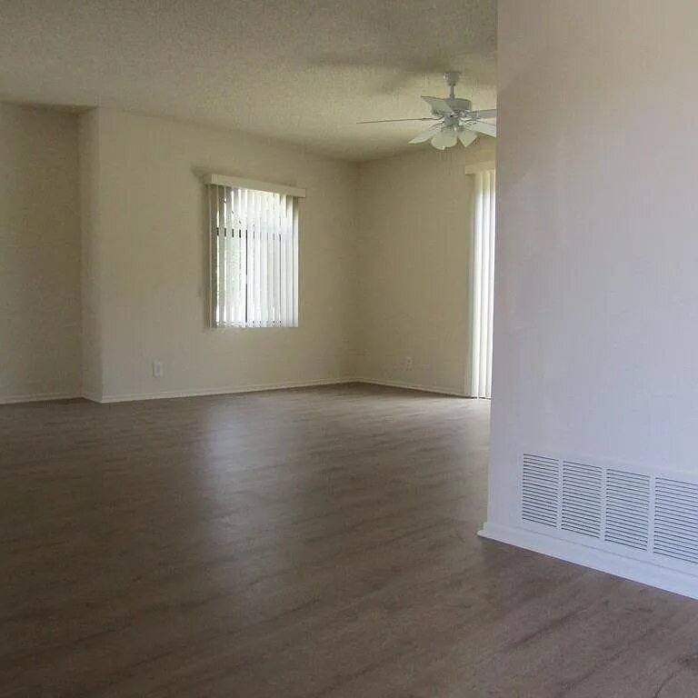 Apartment for rent at 800 E Route 66, Glendora, CA 91740