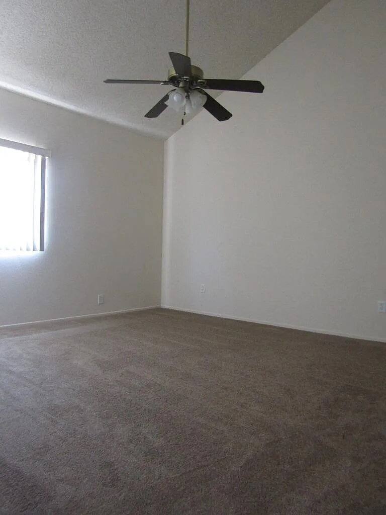 Apartment for rent at 800 E Route 66, Glendora, CA 91740