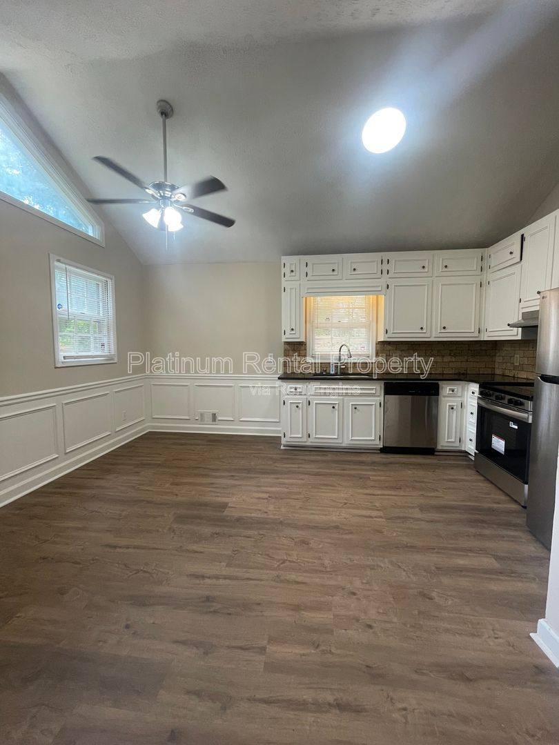 House for rent at 377 Arbour Way, Suwanee, GA 30024