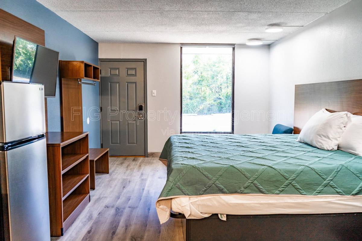 Apartment for rent at 300 Merchant Dr #206, Knoxville, TN 37912