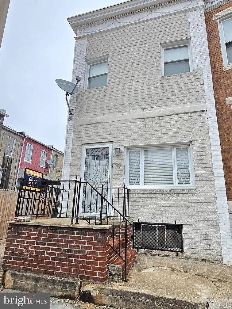 Townhouse for rent at 39 N Bentalou St, Baltimore, MD 21223