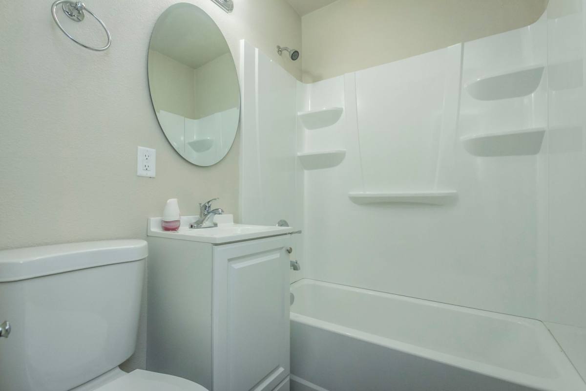 House for rent at 2900 Oxford St, Des Moines, IA 50313