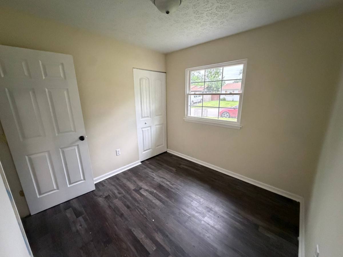 House for rent at 725 Goyne Dr, Jeffersonville, IN 47130