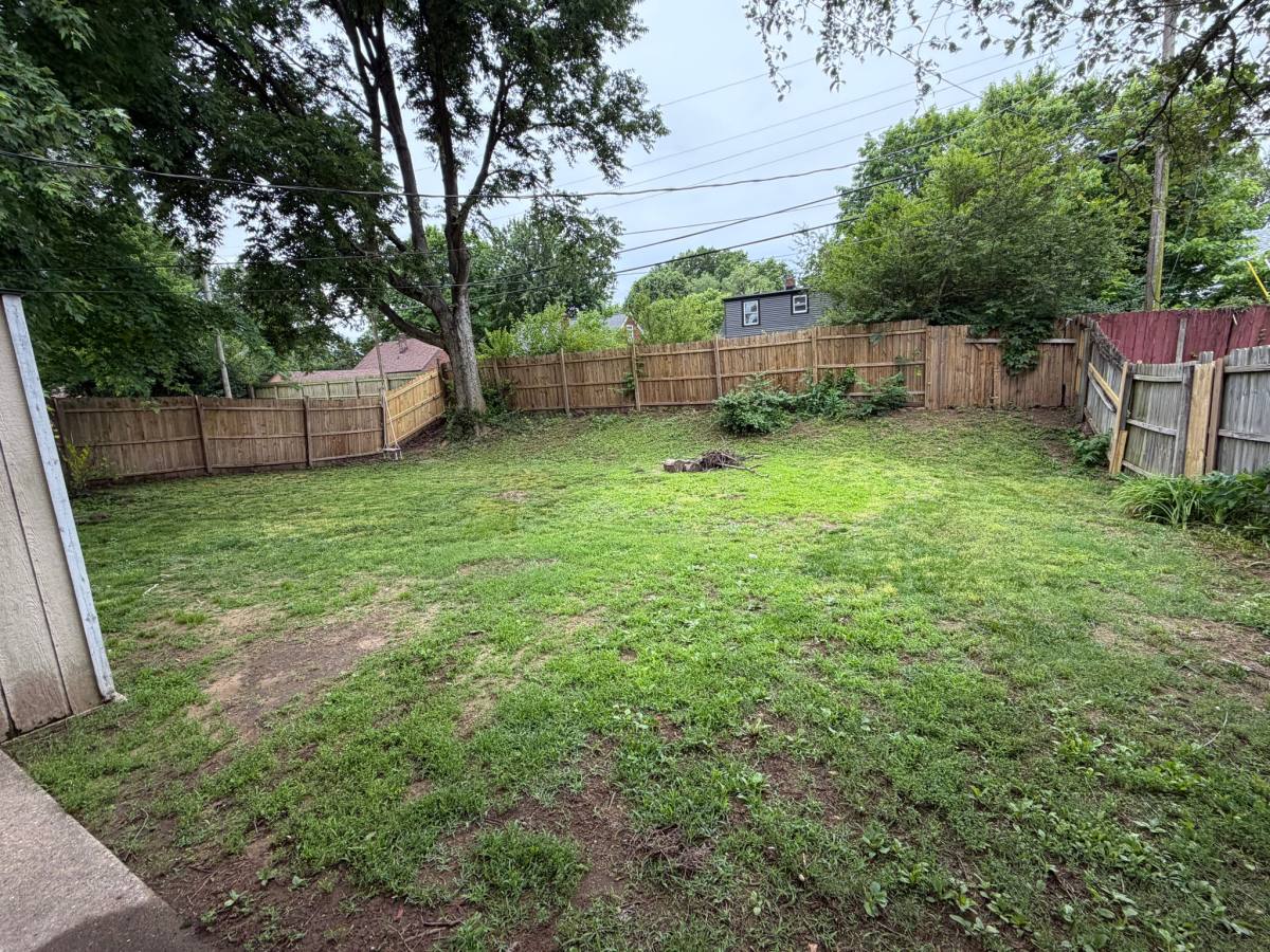 House for rent at 725 Goyne Dr, Jeffersonville, IN 47130
