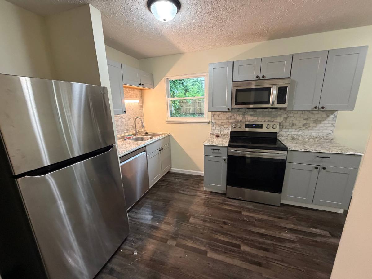 House for rent at 725 Goyne Dr, Jeffersonville, IN 47130