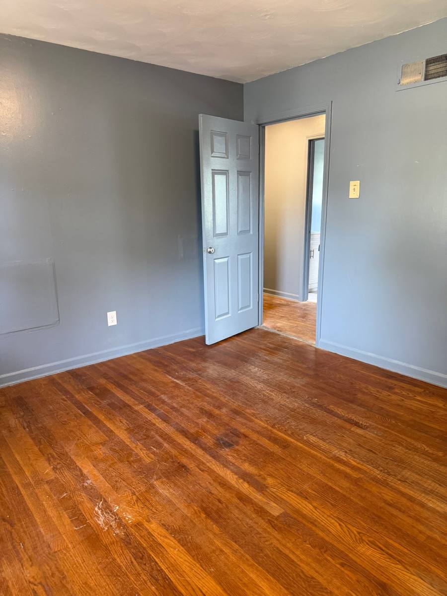 Townhouse for rent at 3047 Carnes Ave, Memphis, TN 38111