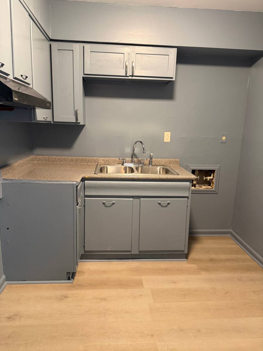 Townhouse for rent at 3047 Carnes Ave, Memphis, TN 38111