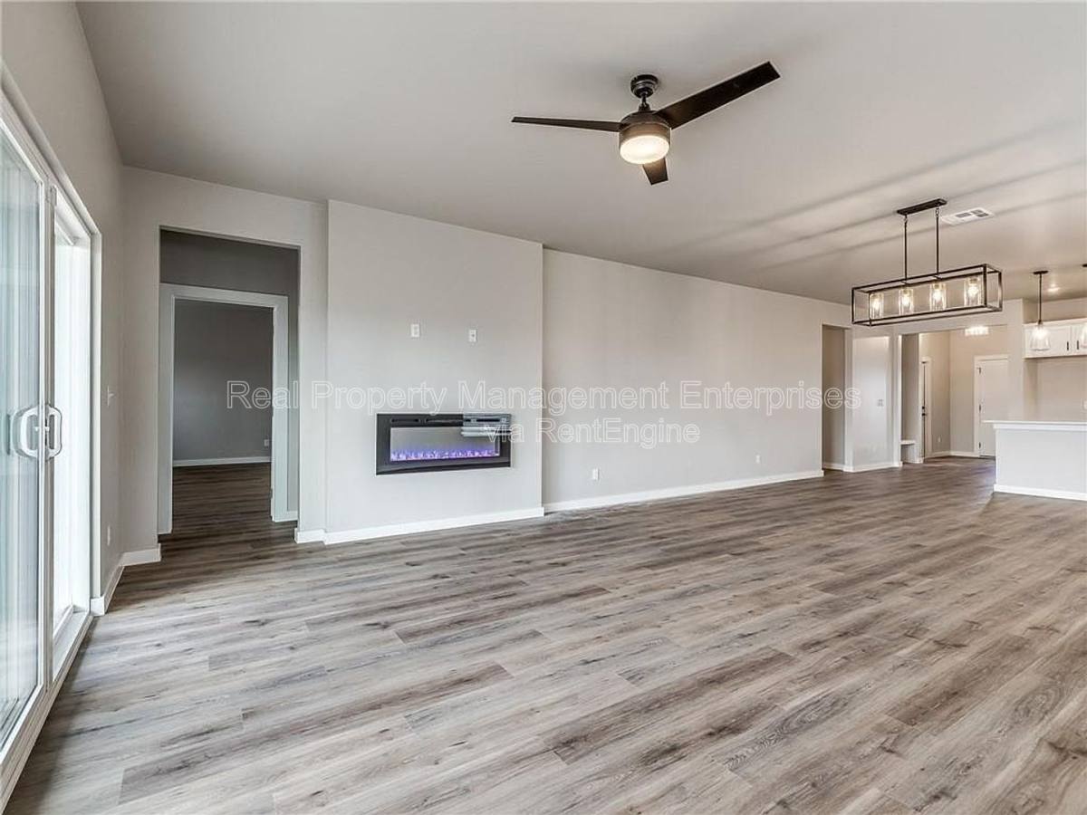 House for rent at 8104 NW 151st Circle, Edmond, OK 73013