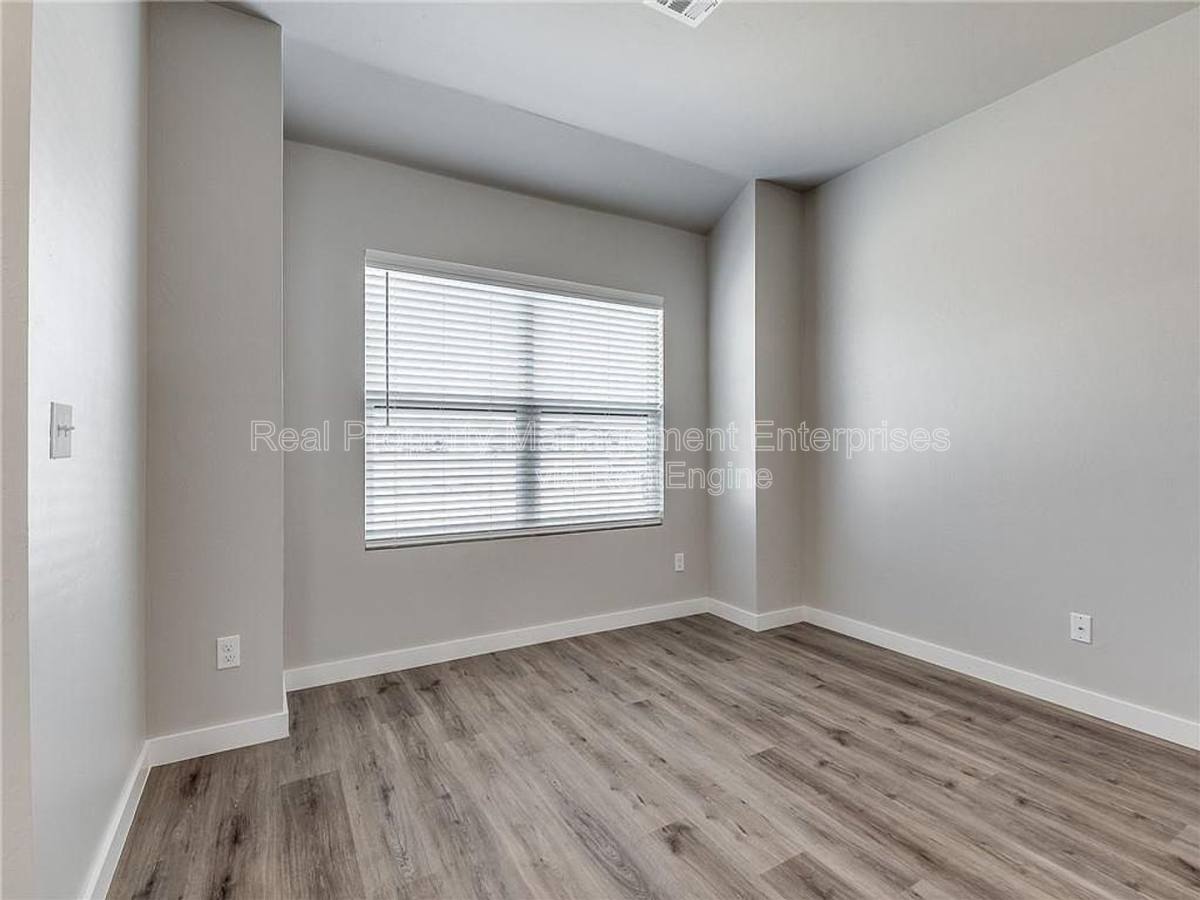 House for rent at 8104 NW 151st Circle, Edmond, OK 73013