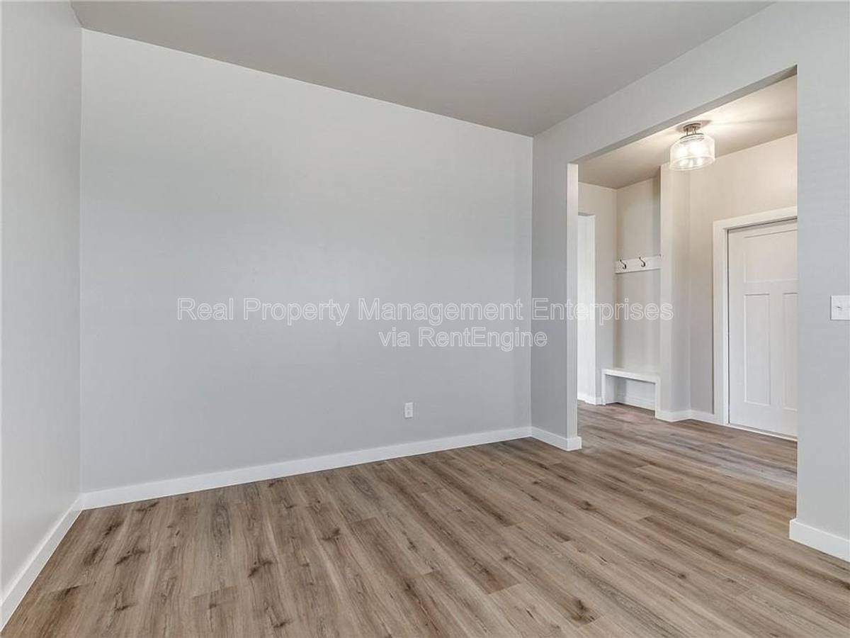 House for rent at 8104 NW 151st Circle, Edmond, OK 73013