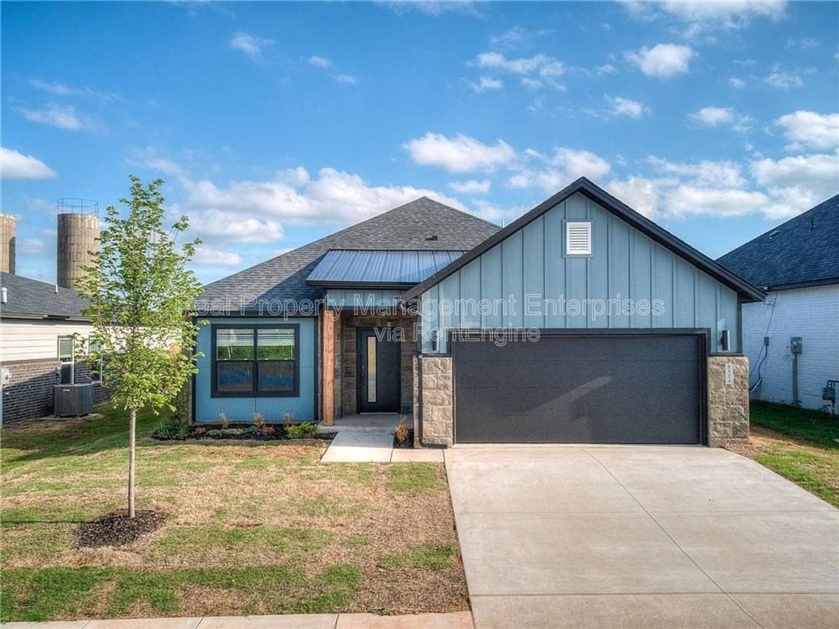 House for rent at 8104 NW 151st Circle, Edmond, OK 73013