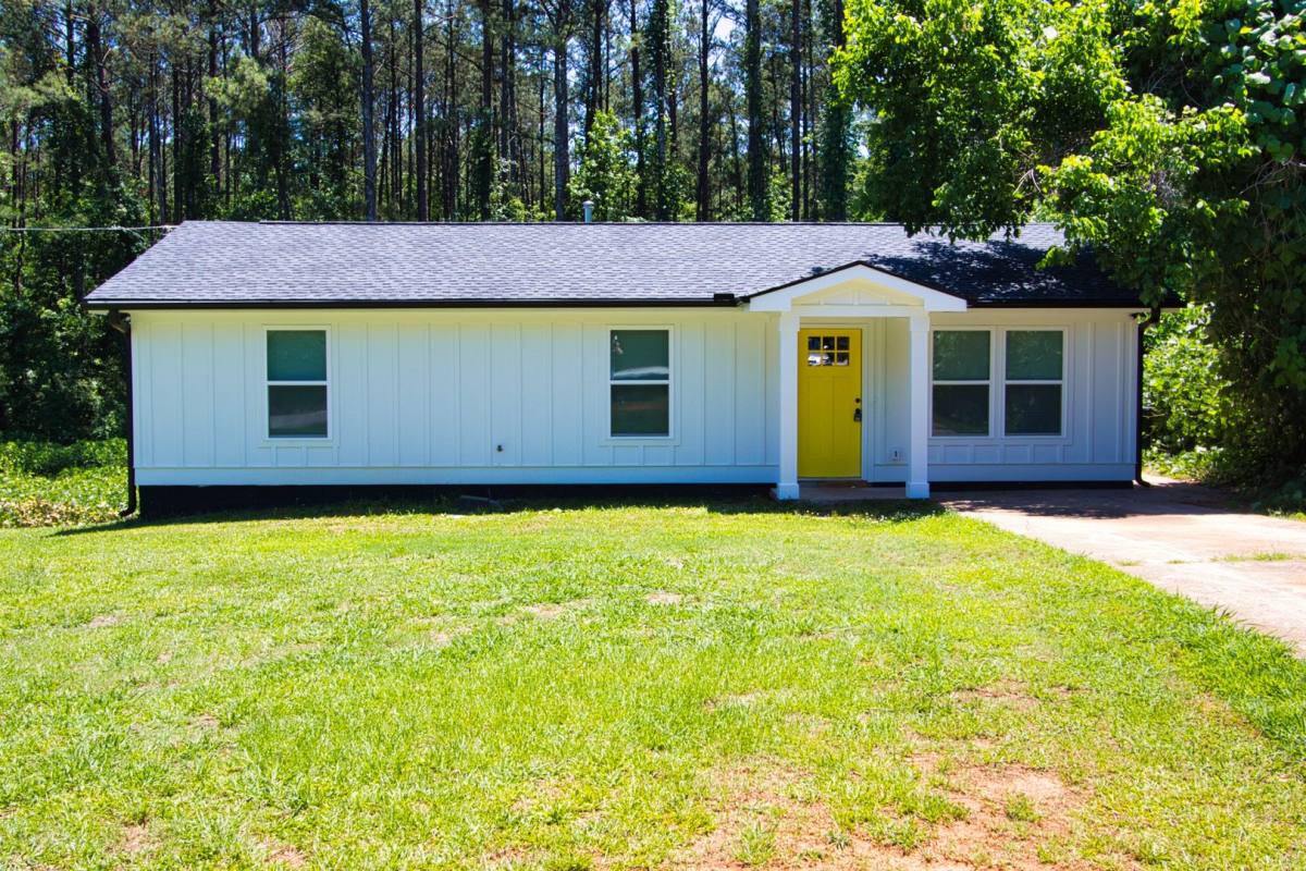 House for rent at 10154 Allen Dr, Covington, GA 30014