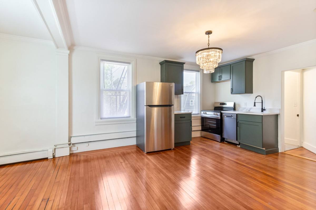 Apartment for rent at 169 Waterman St #4, Providence, RI 02906