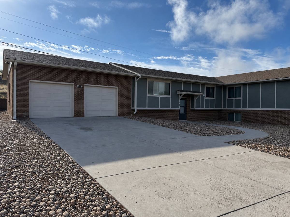 Townhouse for rent at 1482 Youngfield St, Golden, CO 80401