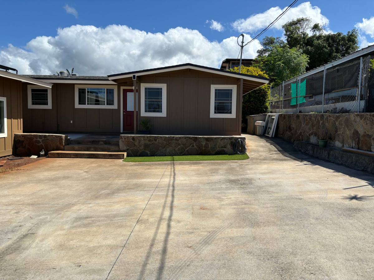 House for rent at 99-520 Iwaiwa St, Aiea, HI 96701
