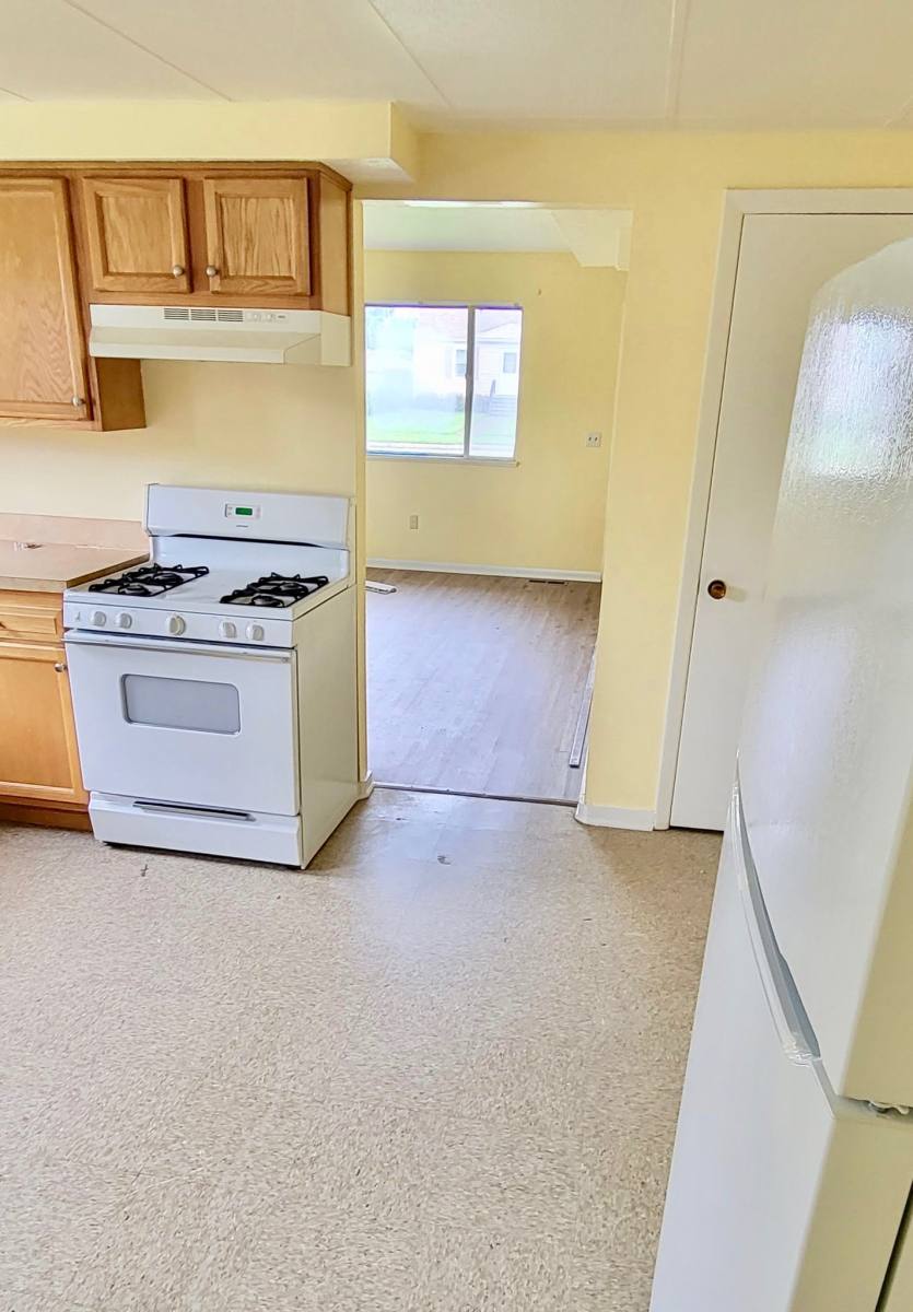 Apartment for rent at 2900 Creehore #1, Lorain, OH 44052