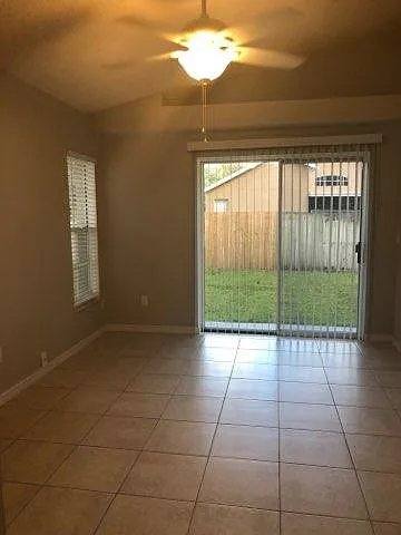 House for rent at 1063 Royal Oaks Dr, Apopka, FL 32703
