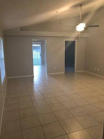 House for rent at 1063 Royal Oaks Dr, Apopka, FL 32703