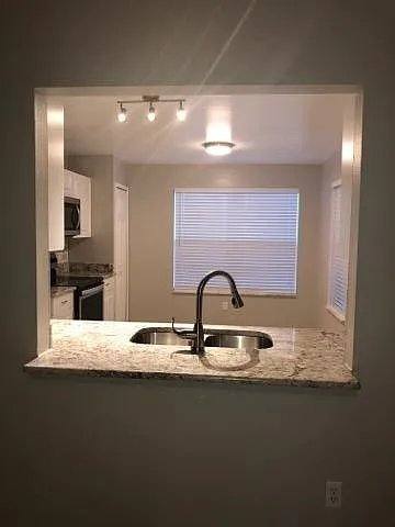 House for rent at 1063 Royal Oaks Dr, Apopka, FL 32703