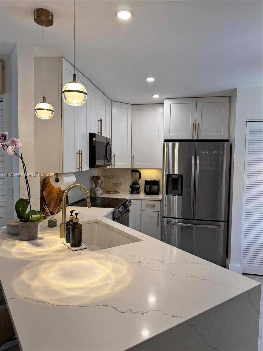 Townhouse for rent at 4453 SW 11th Place, Deerfield Beach, FL 33442
