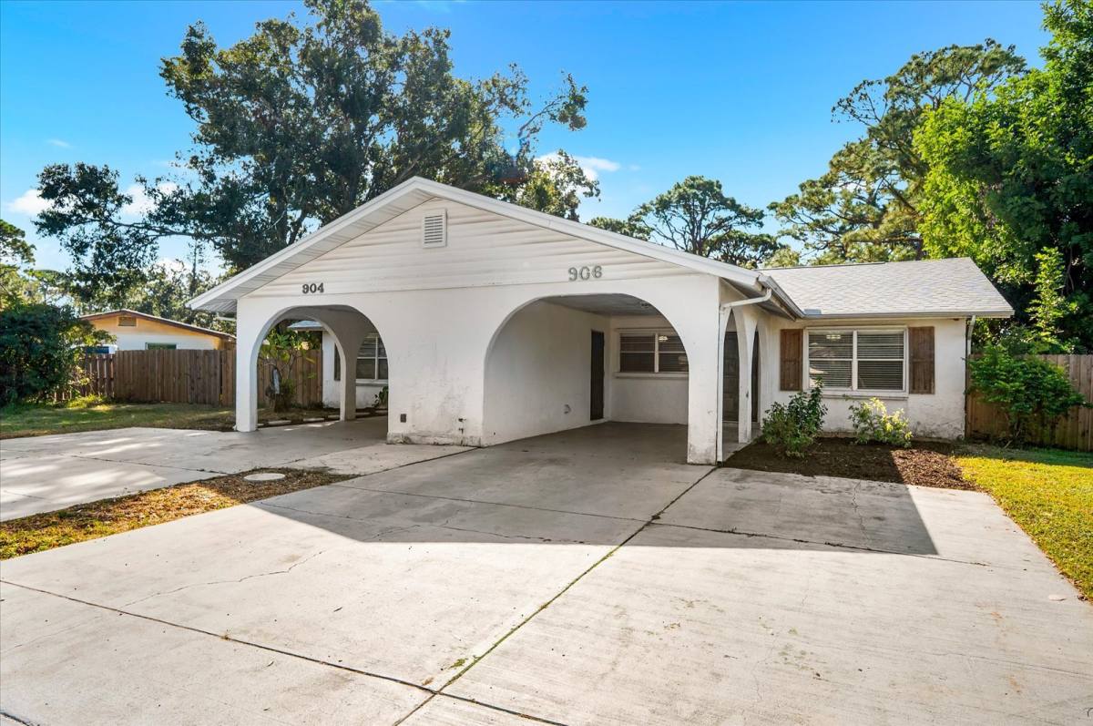 House for rent at 906 66th Ave W #906, Bradenton, FL 34207