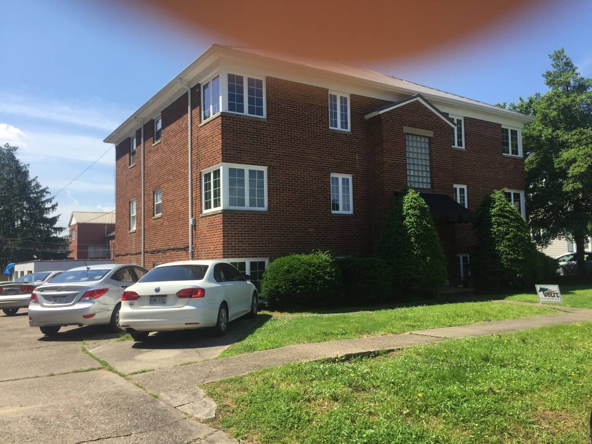 Apartment for rent at 2005 Washington Ave #1, Huntington, WV 25704