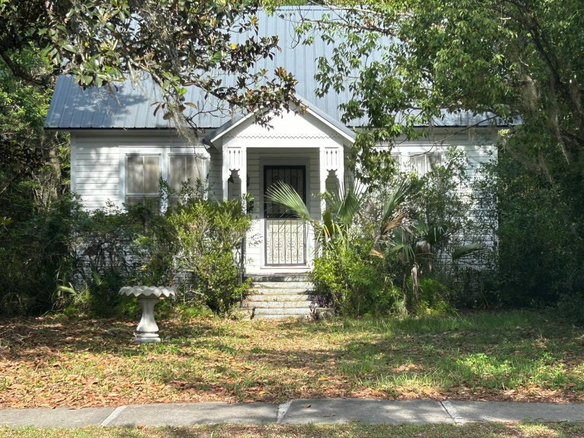 House for rent at 1022 NW 4th St, Gainesville, FL 32601