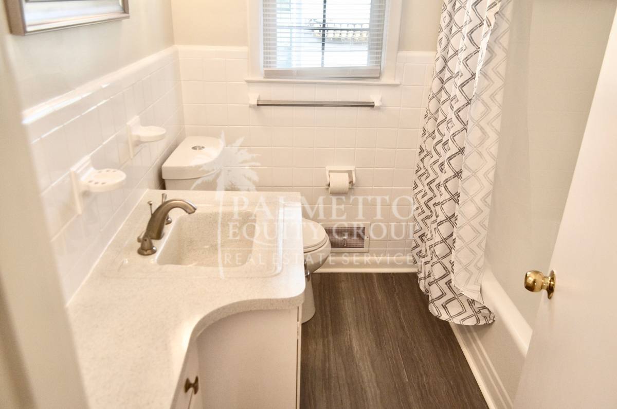 House for rent at 102 Forestdale Dr, Greensboro, NC 27403
