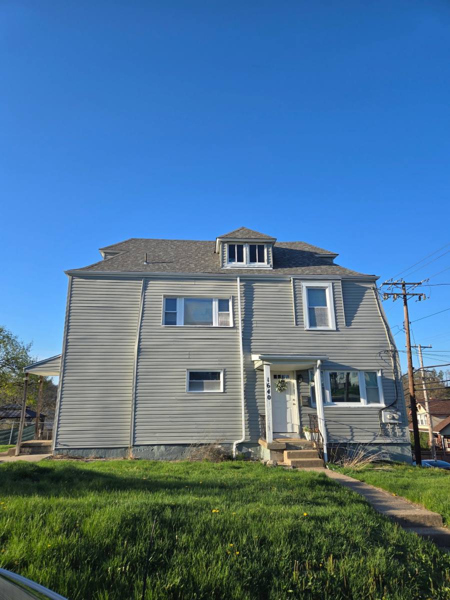 Apartment for rent at 1640 Ellsworth #2, Carnegie, PA 15106