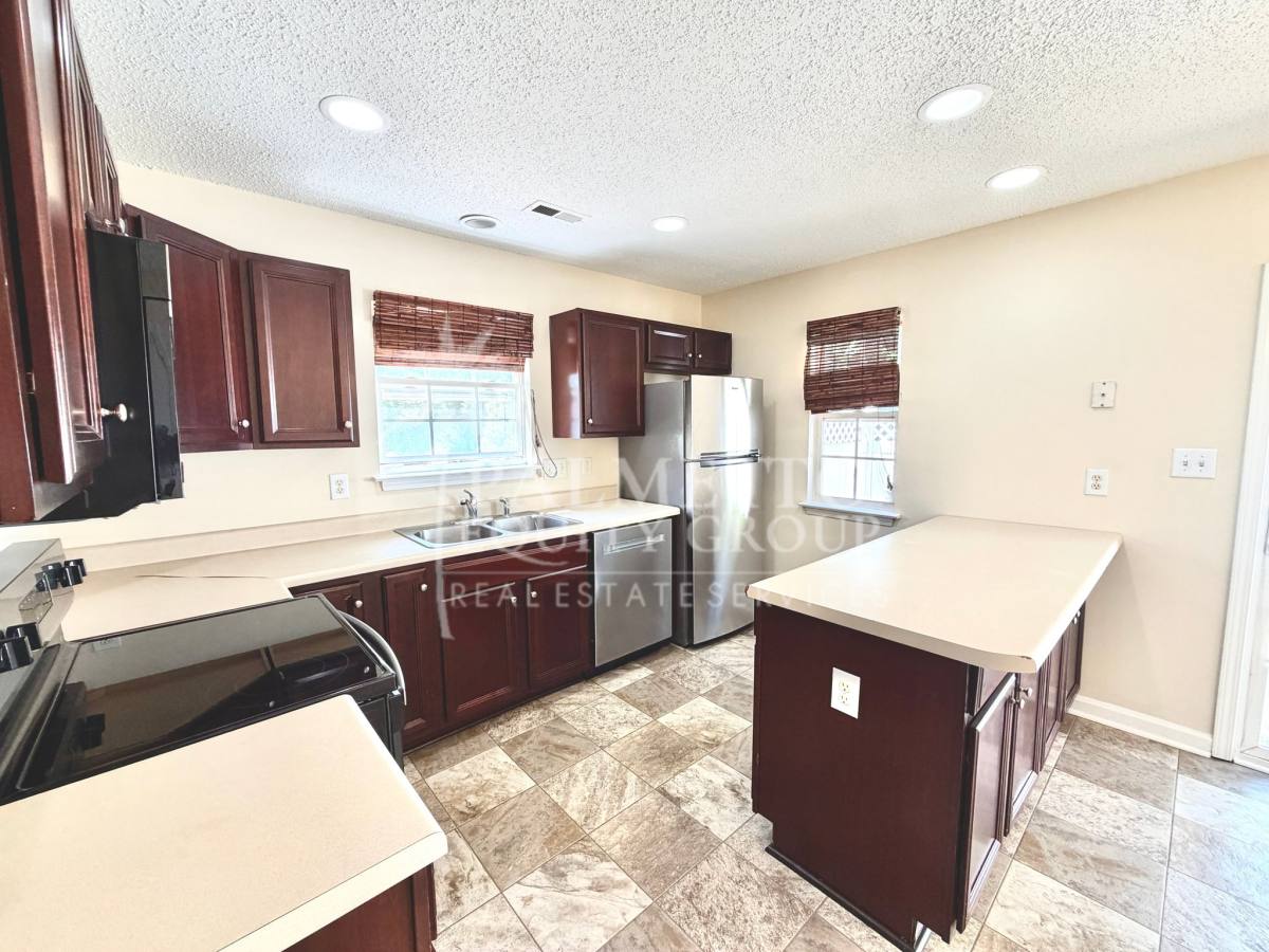 Townhouse for rent at 263 Malamute Lane, Greensboro, NC 27407