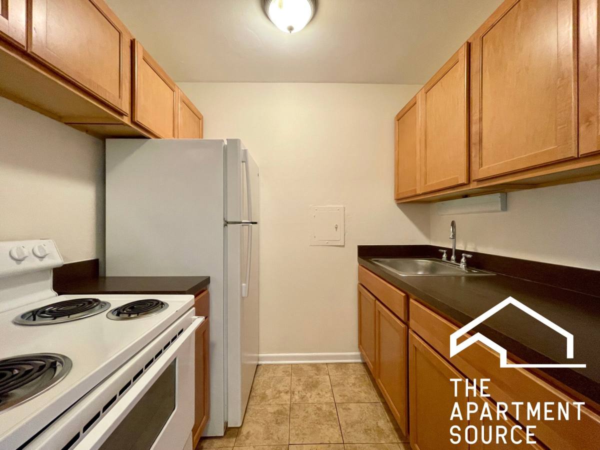 Apartment for rent at 6002 N Kenmore #201, Chicago, IL 60660
