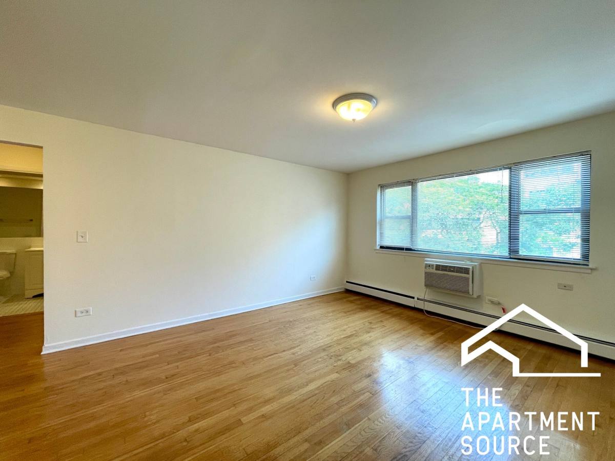 Apartment for rent at 6002 N Kenmore #201, Chicago, IL 60660