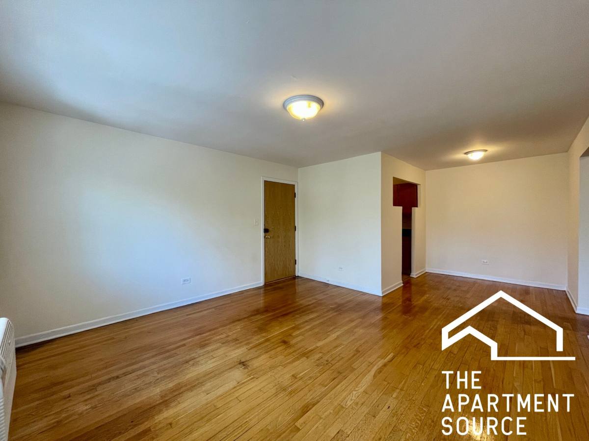 Apartment for rent at 6002 N Kenmore #201, Chicago, IL 60660